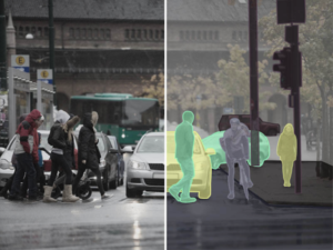 2D 카메라 이미지와 해당 이미지의 시맨틱 세그멘테이션 결과를 나란히 비교한 이미지이다.